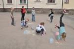 Лето нашего детства - игры с мячиком и рисунки на асфальте / Lapsuutemme kesä-palloleikki ja asfaltilla piirtäminen 