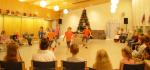 Танцевальный коллектив "Сюрприз" порадовал новым танцем всех гостей праздника.